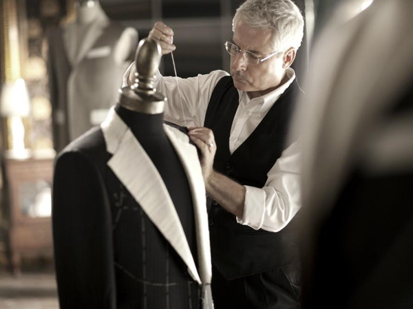 職業(yè)裝定制設(shè)計(jì)師 職業(yè)裝定制設(shè)計(jì)師