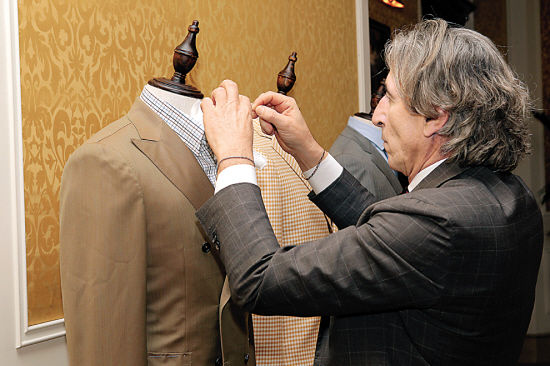 職業(yè)裝定制現(xiàn)場(chǎng) 職業(yè)裝定制現(xiàn)場(chǎng)