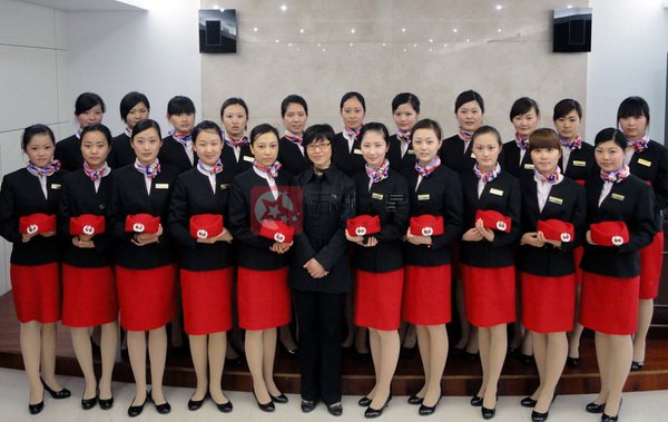 航空培訓學員職業裝定制案例 航空培訓學員職業裝定制案例