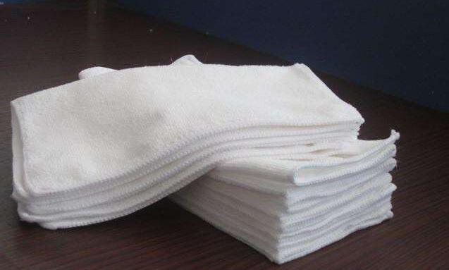 工作服臟了用濕毛巾清洗 工作服臟了用濕毛巾清洗