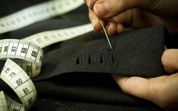 專業(yè)售后西服廠家 專業(yè)售后西服廠家