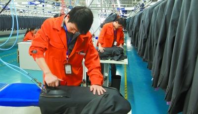 專業(yè)的西服廠家 專業(yè)的西服廠家