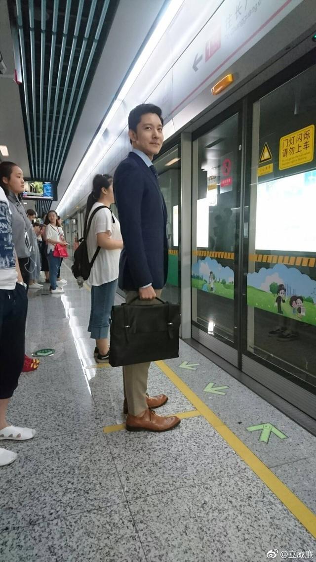 地鐵職業(yè)裝 地鐵職業(yè)裝