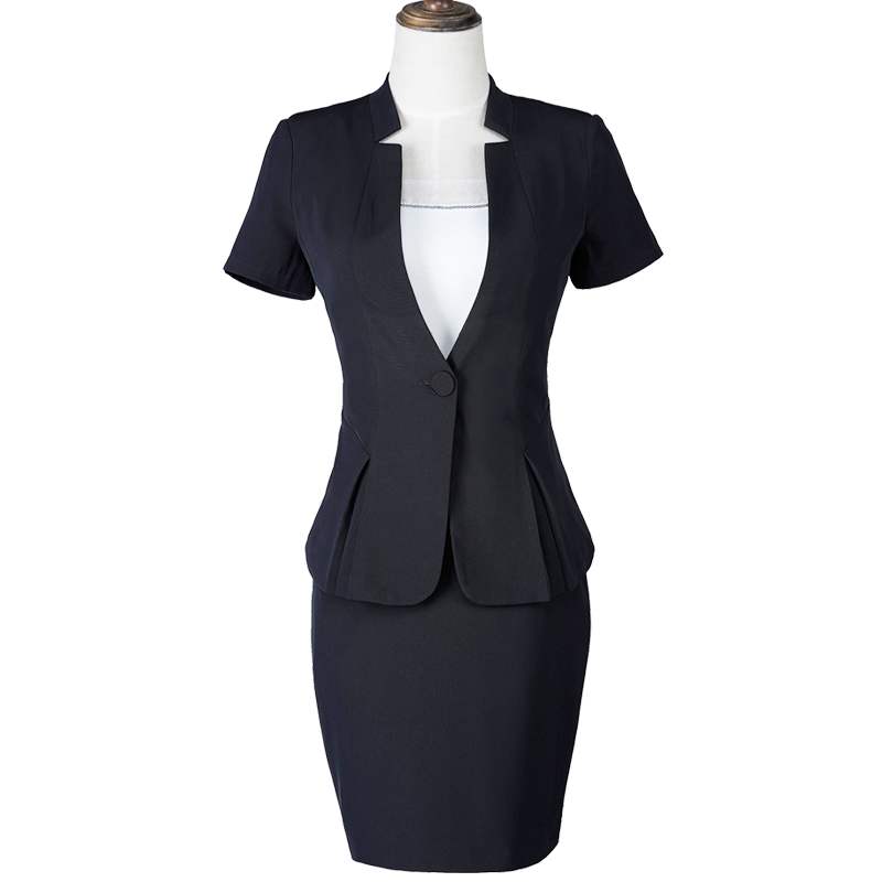 女士正裝與職業裝的區別 女士正裝與職業裝的區別